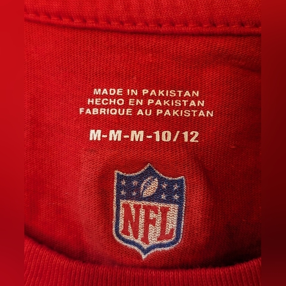 NWOT NFL Chiefs Conference Champions 2022 red with yellow/white print KC - Picture 8 of 9